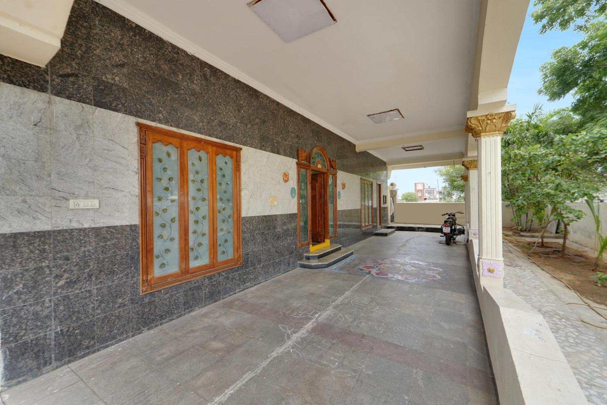 Collection O Mahika Homestay Tirupati Extérieur photo